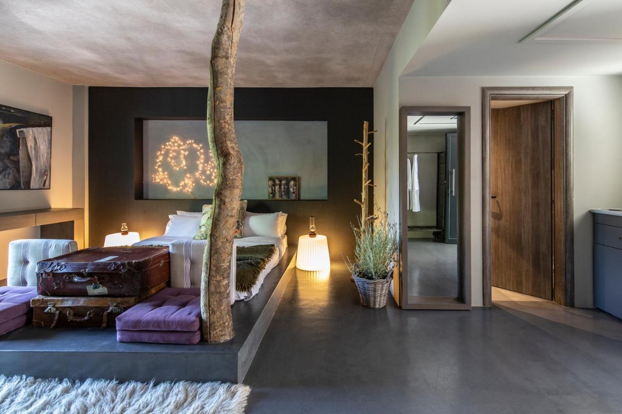 Oniropetra Boutique Hotel Karpenísion エクステリア 写真