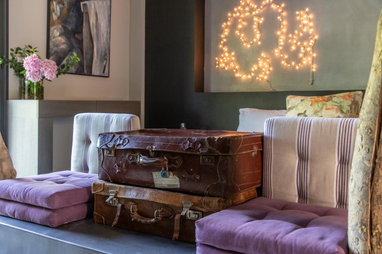 Oniropetra Boutique Hotel Karpenísion エクステリア 写真