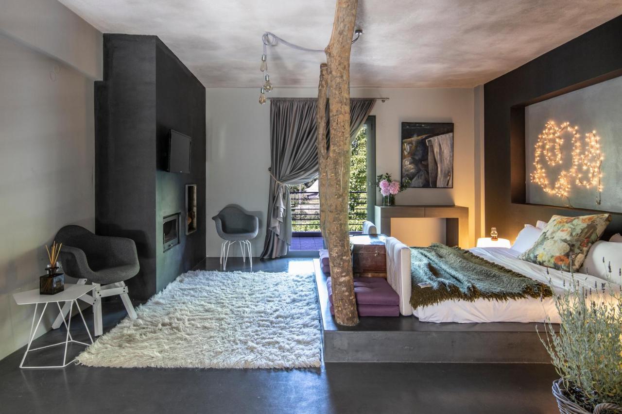 Oniropetra Boutique Hotel Karpenísion エクステリア 写真