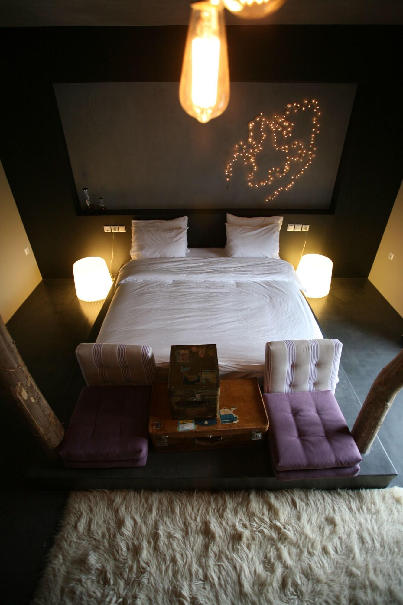Oniropetra Boutique Hotel Karpenísion エクステリア 写真