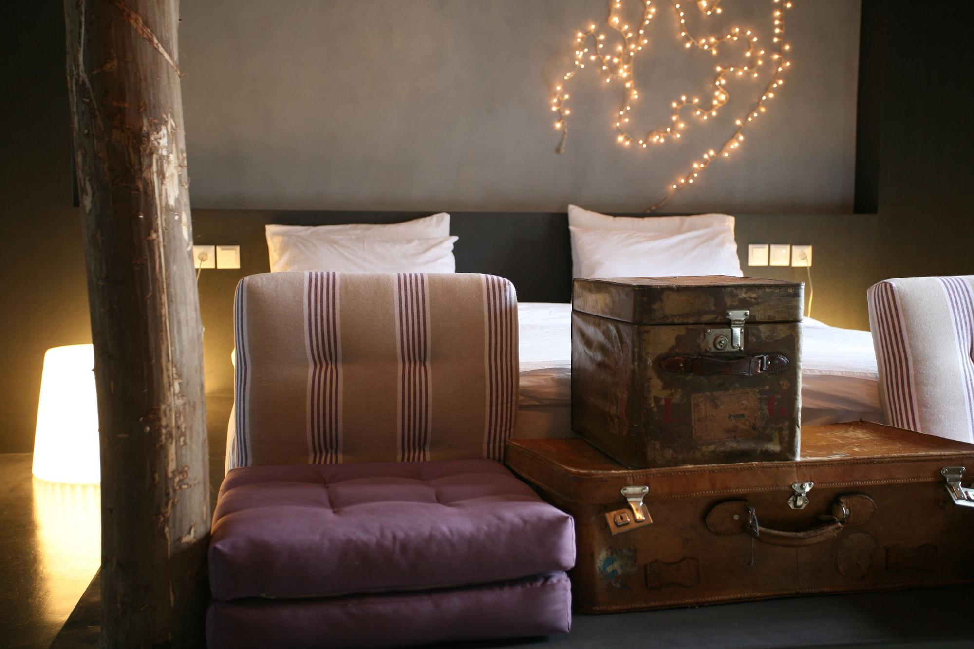 Oniropetra Boutique Hotel Karpenísion エクステリア 写真