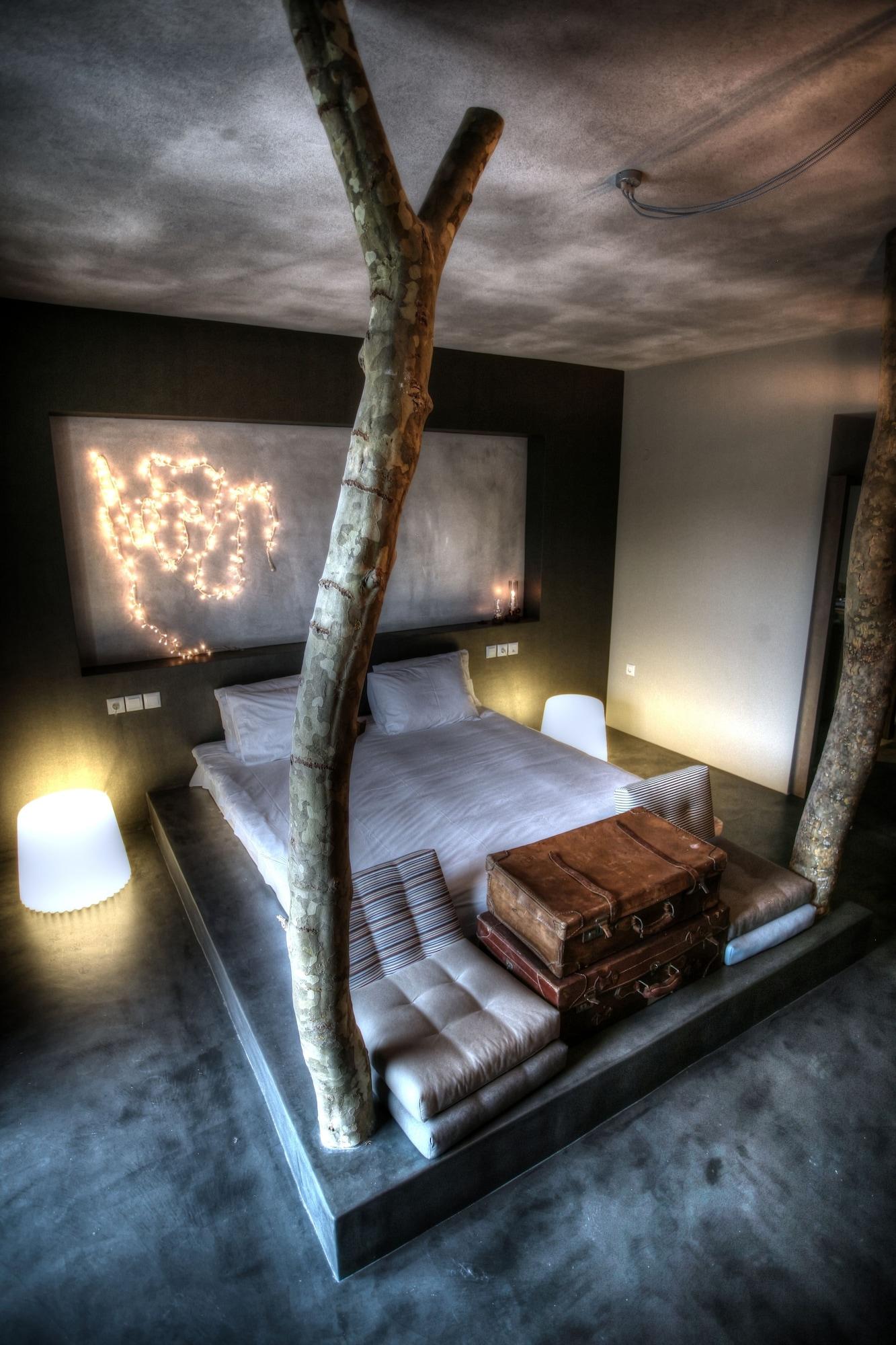 Oniropetra Boutique Hotel Karpenísion エクステリア 写真