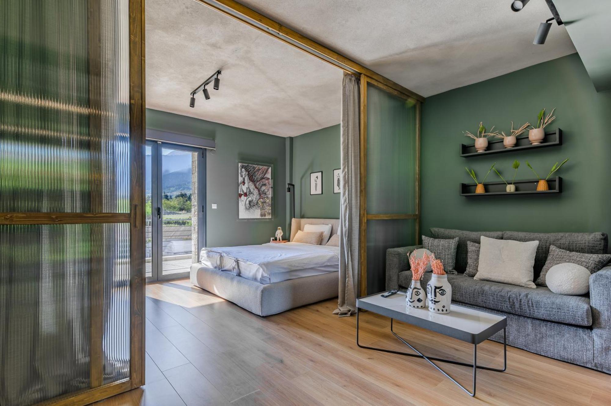 Oniropetra Boutique Hotel Karpenísion エクステリア 写真